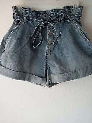 HOLLISTER Paper Bag Shorts *Size3/26 Curvy Ultra High Rise Mom Short Light Wash  • £11.40