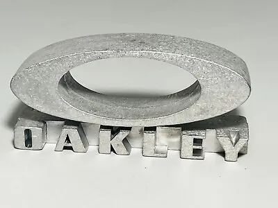 $71.99 • Buy New Authentic Oakley Solid X Metal Display Case Topper Store Block 7 Inches Long