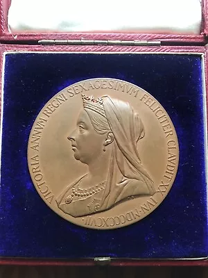 Great Britain: 1837-97 Cased Bronze 55mm Victoria Diamond Jubilee Medal BHM 3506 • $120.31