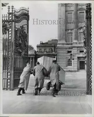 1959 Press Photo Workmen Wheel Sentry Boxes Into Palace Courtyard England • $19.99