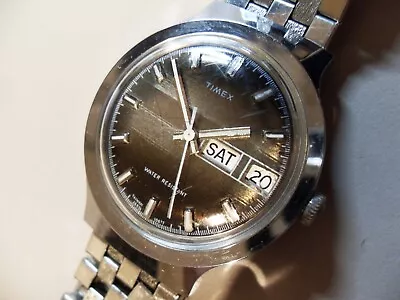 Timex British/taiwan Pre-owned Silver Dial Chrome Plated Wind Up Mens Date Watch • $3.66