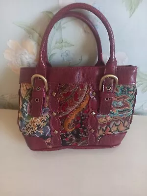 Bueno Vintage Tapestry Handbag • £10