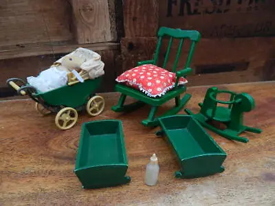 £19.95 • Buy Sylvanian Families Vintage Green Nursery Bundle With Rocking Chair Pram And Cots