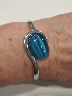 $1.29 • Buy Vintage Silver Tone Blue Glass Cabochon Cuff Bracelet Jewelry M5