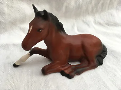 Beswick Foal Sitting Lying Down Horse Ornament - Designed By Arthur Gredington • £44.95