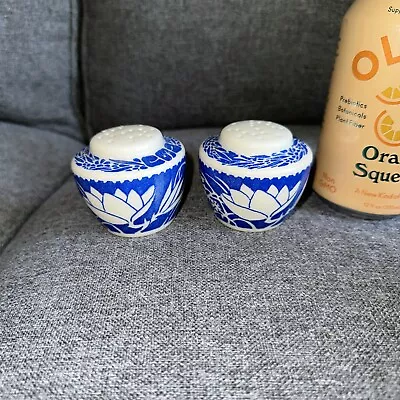 Vernon Kilns Blue Hawaiian Flowers Salt&Pepper Shakers Rare • $49