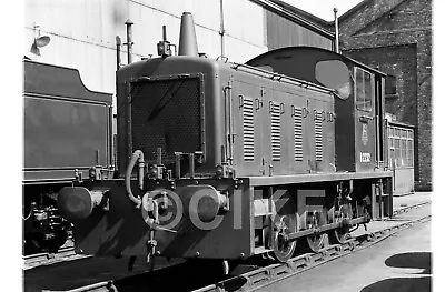Railway Photograph 6x4   Diesel Loco   D2232  Darlington Works  1959. • £2.95