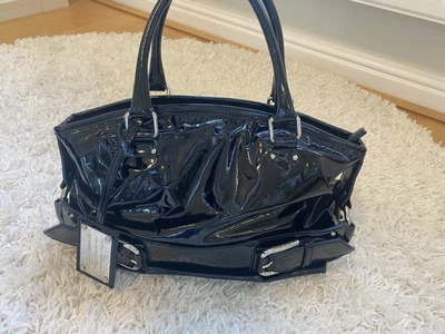 £80 • Buy Dolce & Gabbana Miss Loop Black Patent Leather Satchel Handbag Genuine