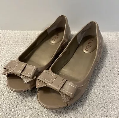 Me Too Women Size 7.5 M Beige Tan Flat Shoes Franny Open Toe • $13