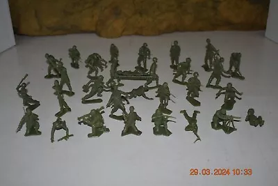 Vintage Marx WWII Military Playsets Olive Green G.I.s 31 Figures In 30 Poses • $4.99