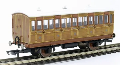 Hornby R40058 GNR Teak Livery  4 Wheel 3rd Class Coach No 1636 • £29.99