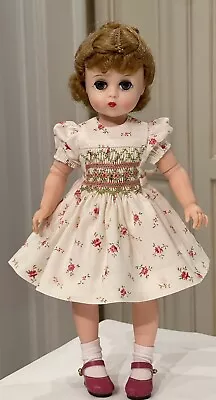 Boneka Hand-Smocked Cotton Rose Dress 4 11  Madame Alexander Lissy Doll. • $38