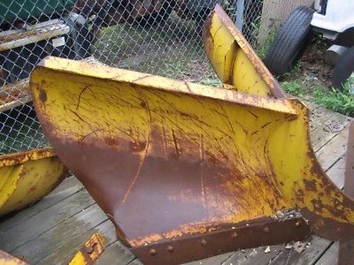 $1050 • Buy V Snow Plow
