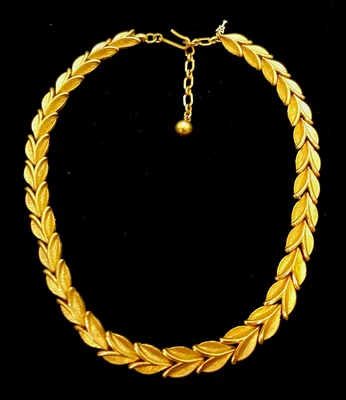 £95 • Buy Vintage Gold Plated Signed Trifari Leaf Necklace