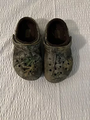 Baby Size 12 CROCS Cam Fleece Lined Shoes • $15