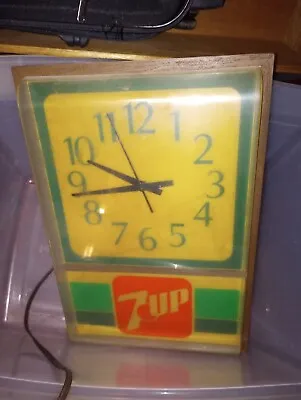 7 UP LIGHTED HANGING BAR WALL CLOCK RETRO 18 X 12  Workes Great  • $100