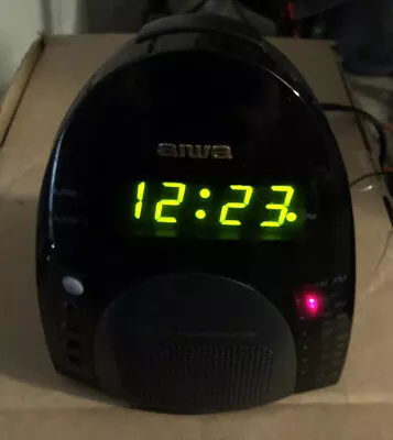 Aiwa Digital Clock AM/FM Radio Receiver FR-A305U Dual Alarm 60Hz 9V DC Back Up • $11.99