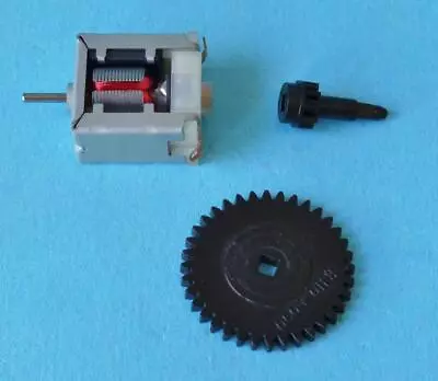 Hornby R070 Turntable Motor Drive Gear + Pinion Gear New Spares • £12.99