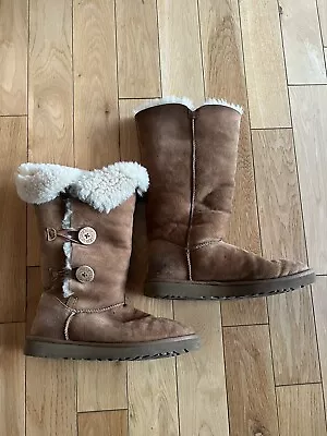 UGG Australia Bailey Button Triplet II Women's Boot Size 10 - Chestnut • $24.99