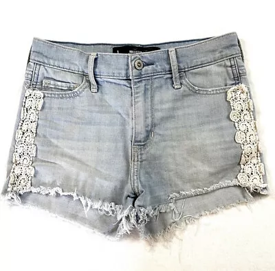 Hollister Sz 1 High Rise Short Short Raw Hem Crochet Lace Trim Light Wash • £11.58