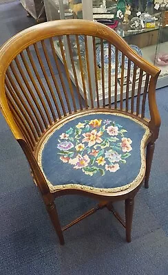 Lovely Mahogany Edwardian Corner Chair • £245