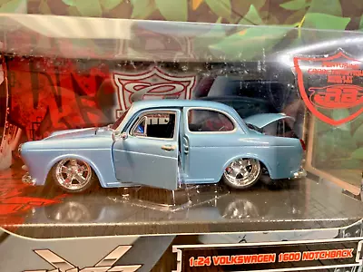 New In Box Sealed Diecast Maisto V Bugz Volkswagen 1600 Notchback Scale 1:24 • $39