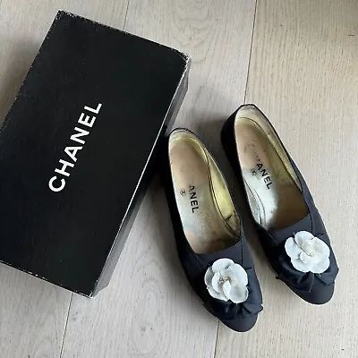 Chanel Camellia Ballet Flats 38 UK 5 US 7 White Black Satin Slip On Pumps • £145