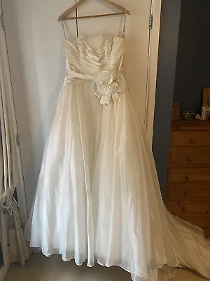 Maggie Sottero Wedding Dress Size 16 • £70