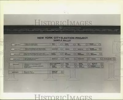 1986 Press Photo Electronic Voting Machine At Port Richmond - Sia07349 • $19.99