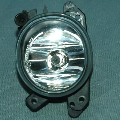 2006-2008  Mercedes ML350 W163 Front Bumper Fog Light W/Bulb RH OEM #A2518200856 • $34.50