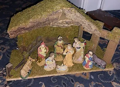 Handmade Wooden Stable Festive Naivety Scene With Figures • £22.50