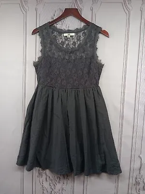 Ya Los Angeles Dress Women's Size M Lace Bodice Fit & Flare Gray Fringe Lined EC • $14.80