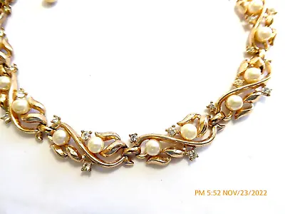 Exquisite Vintage Trifari Faux Pearl & Rhinestone Necklace • $49.99