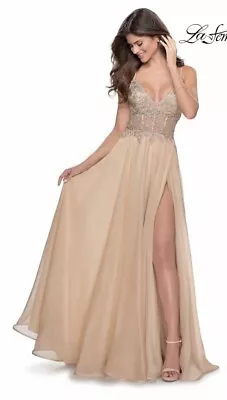 NWT  La Femme Chiffon With Sheer Floral Lace Bodice Gown Dress In Nude Sz 2 • $129.99