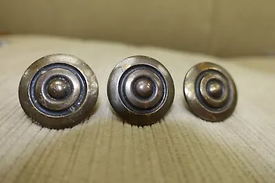 VTG 1960s 3-Pack Brass Bronze BUTTON CABINET PULLS Knobs Kitchen Dresser Bedroom • £6.65
