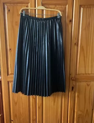 New ‘Mint Velvet’ Faux Leather Pleated Skirt Black Sz 14 • £15