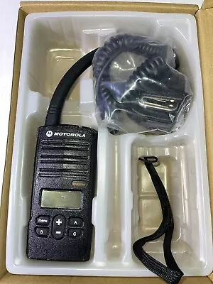 Motorola RDM2070D Black 2-Watt VHF 7-Channels MURS Two-Way Radio Walkie Talkie • $95