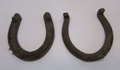 $50 • Buy 2 Primitive Old Iron Heavy Work Draft Horse Shoes Antique Horseshoes FREE S/H