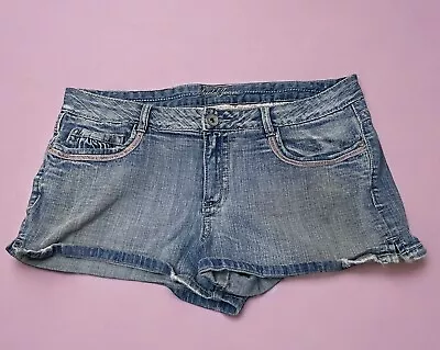 Mudd Denim Jean Y2K 2000’s Low Rise Medium Wash Shorts Juniors Size 15 • $16