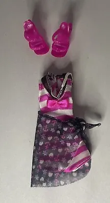 Monster High Draculaura Doll Skull Shores  Swimsuit Cover Up And Shoes Only • $9.95