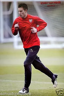 ROBIN VAN PERSIE  RUNNING FOR ARSENAL F.C.  POSTER -Soccer UEFA League Football • $19.13