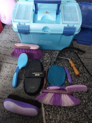 £15 • Buy Horse Grooming Kit