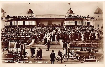 £4.90 • Buy Postcard  Herne Bay The New Bandstand Vintage Cars Animated Scene Rp
