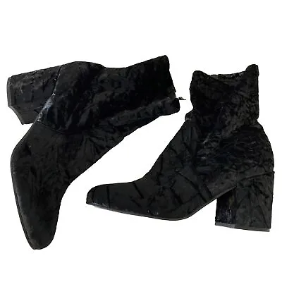 Marc Fisher 8.5 Womens Ileesia Black Crushed Velvet Block Heel Bootie Boots • $20