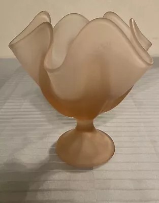 Viking Epic Pink Frosted Glass Handkerchief Vase 6.5 X6.5  Vintage Stunner! • $24