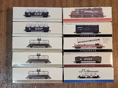 Southern Pacific Miniature Railroad Cars - Lot Of 10 • $49.99