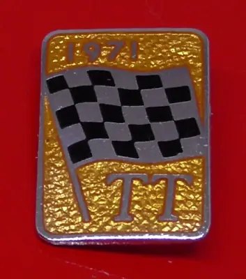 IOM TT Small Pin Badge 1971 Vintage Motor Racing Motorbike Biker Badge • £19.99