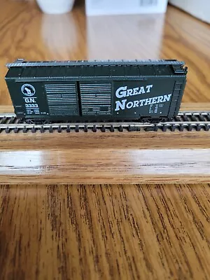 N Scale Great Northern Double Sliding Door Box Car #3333 By Micro-Trains • $3.25