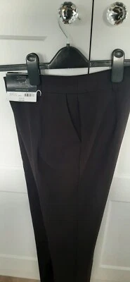 Ladies Dorothy Perkins Cropped Slim Black Trousers NEW Size 8 • £5.99