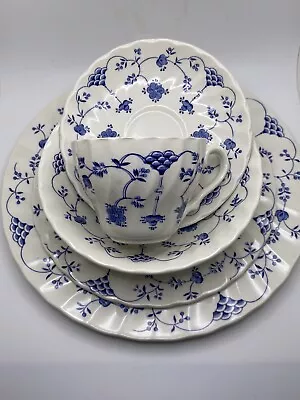 Myott Finlandia Staffordshire Five Piece Dinnerware Place Setting Blue And White • $50